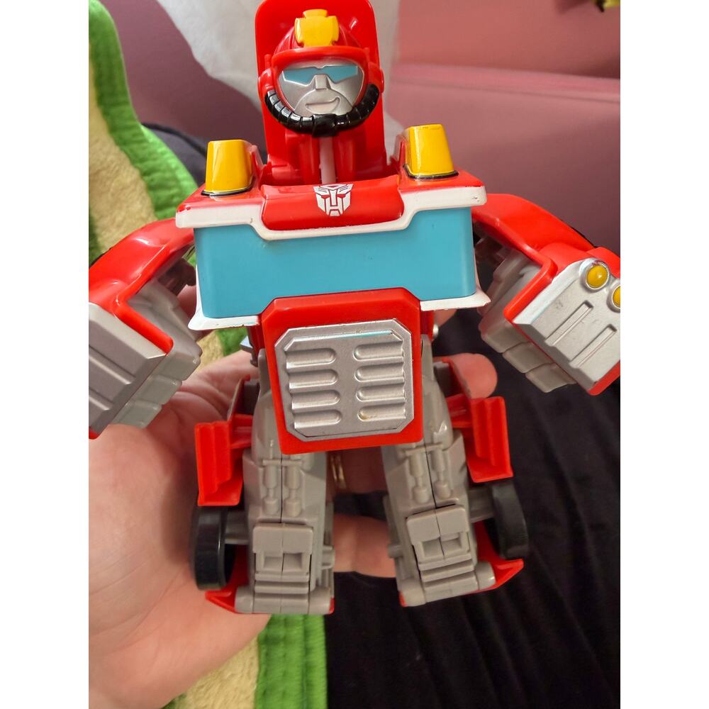 Playskool Heroes Rescue Bots Heatwave Fire Truck Transformer